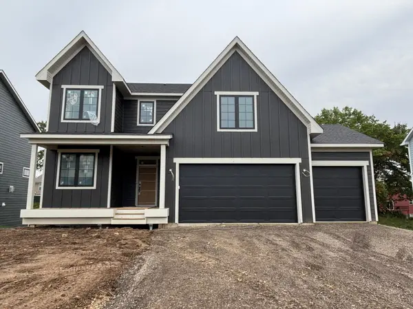 6197 Harkness LN S, Cottage Grove, MN 55016