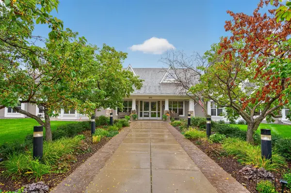 100 Clydesdale TRL #205, Medina, MN 55340