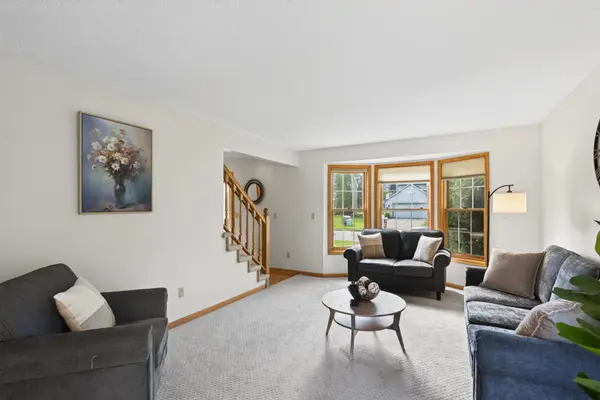1781 Brighton TRL, Woodbury, MN 55125