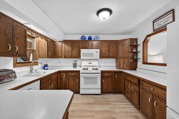 7381 Leonard AVE, Lino Lakes, MN 55014