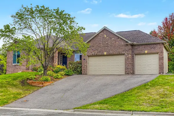 818 Park Place DR, Mendota Heights, MN 55118