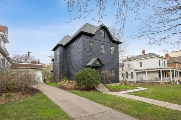 429 Holly AVE #2, Saint Paul, MN 55102