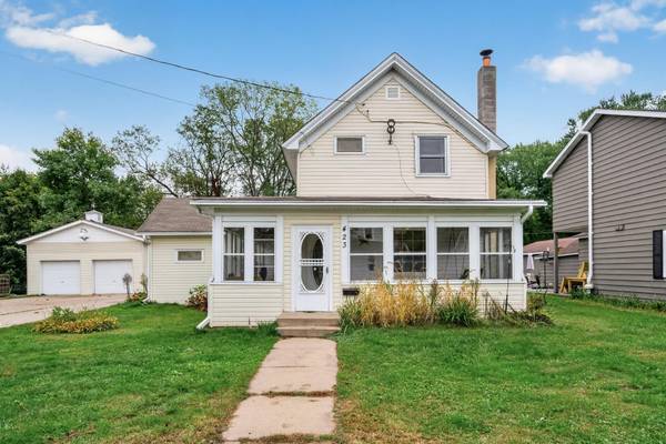 423 Greeley ST N, Stillwater, MN 55082