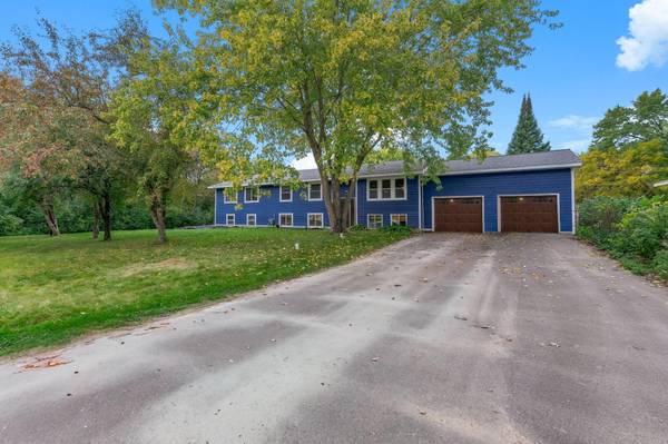 18423 Italy AVE, Lakeville, MN 55044