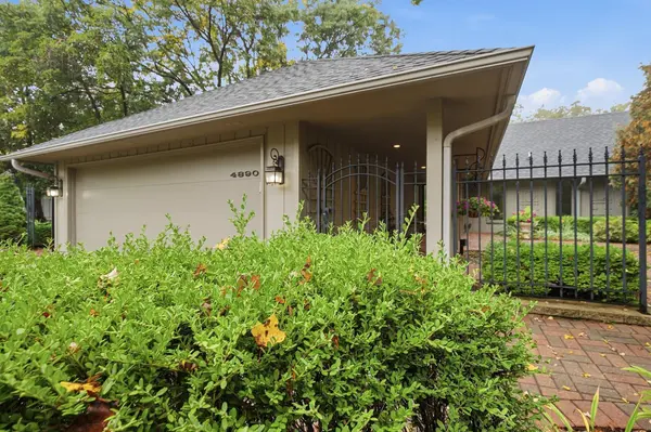 4890 Regents WALK, Excelsior, MN 55331