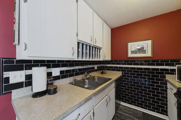 1467 Goodwin AVE N, Oakdale, MN 55128