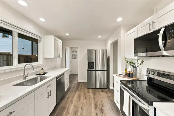 325 SE Andrews ST, Issaquah, WA 98027