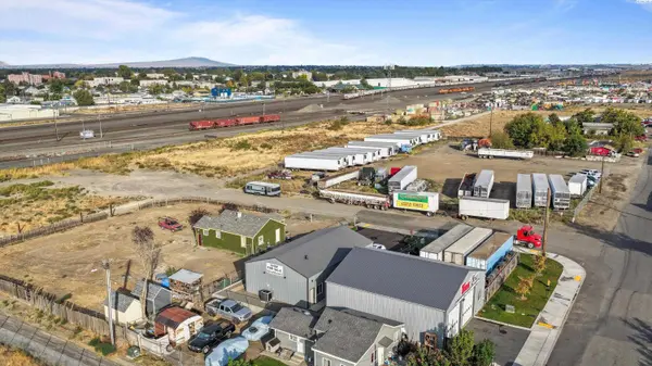 1116 E Clark St, Pasco, WA 99301