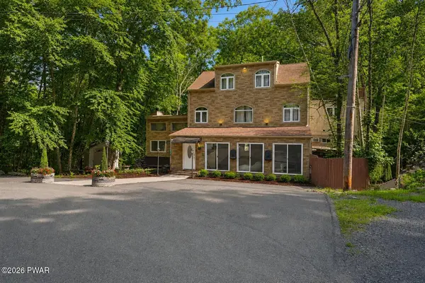 3130 Delaware CIR, Bushkill, PA 18324