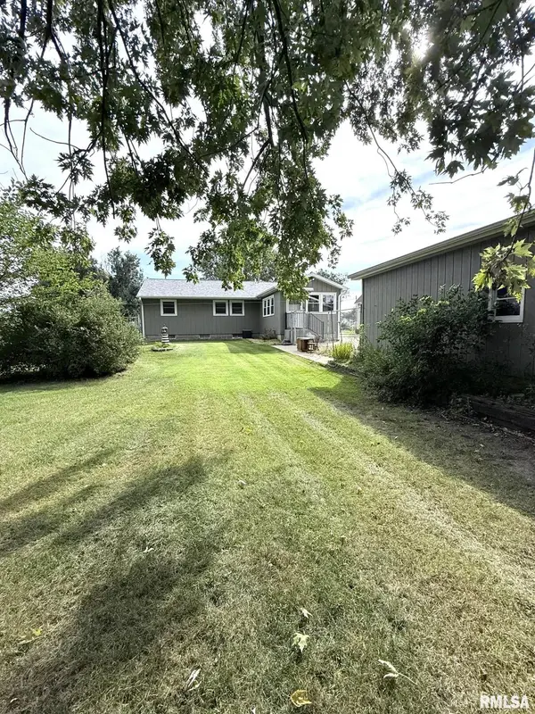 597 E 4TH ST, Galesburg, IL 61401