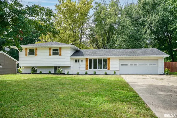 1320 SPRINGFIELD RD, East Peoria, IL 61611
