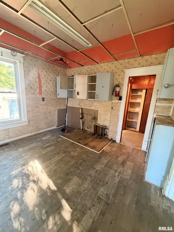 940 S 1ST AVE, Canton, IL 61520