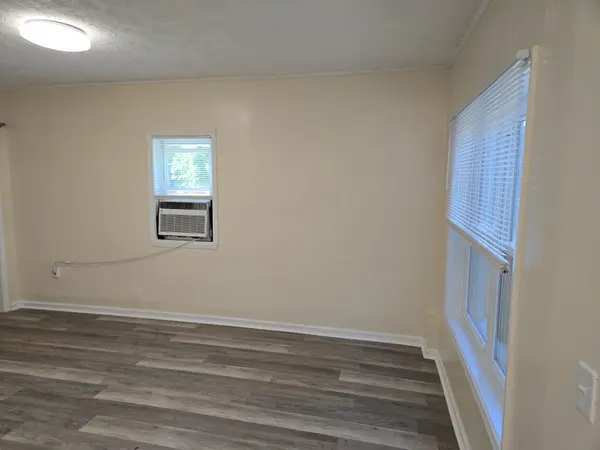 1010 Burchwood Ave #B, Nashville, TN 37216