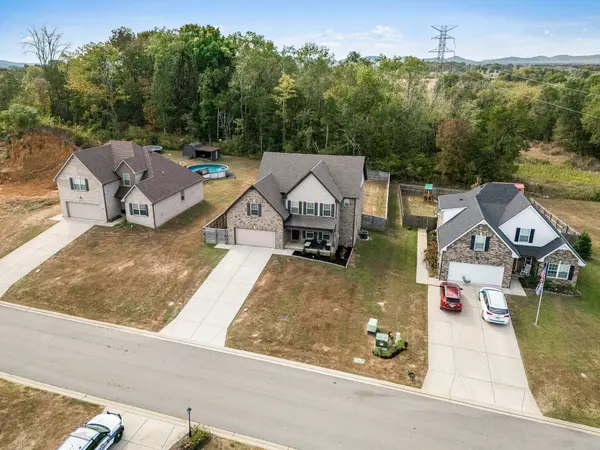 3144 Dusenburg Dr, Christiana, TN 37037