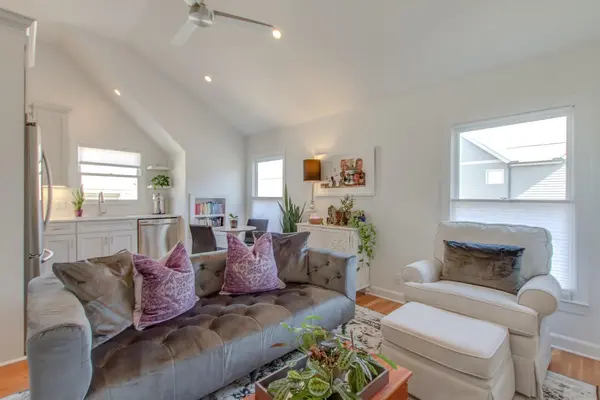 419 Van Buren St, Nashville, TN 37208
