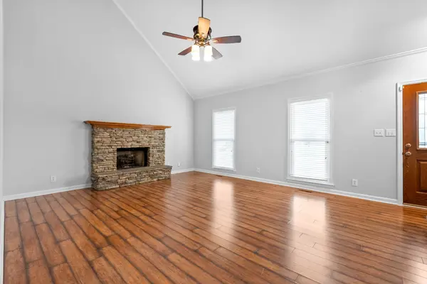 650 Potomac Dr, Clarksville, TN 37043