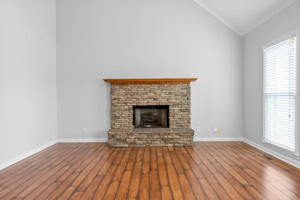 650 Potomac Dr, Clarksville, TN 37043