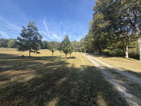 1291 Little Bartons Creek Rd, Cumberland Furnace, TN 37051