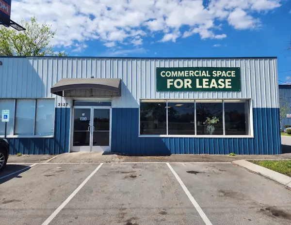 2137 NW Broad St, Murfreesboro, TN 37129