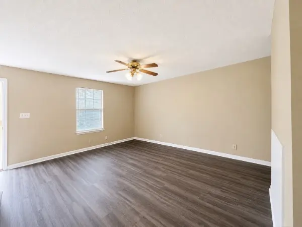 1630 Baltimore Dr, Clarksville, TN 37043