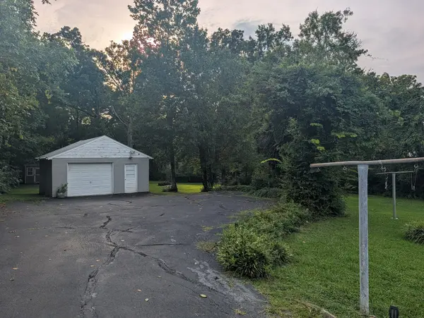 341 Vermont Ave, Oak Ridge, TN 37830
