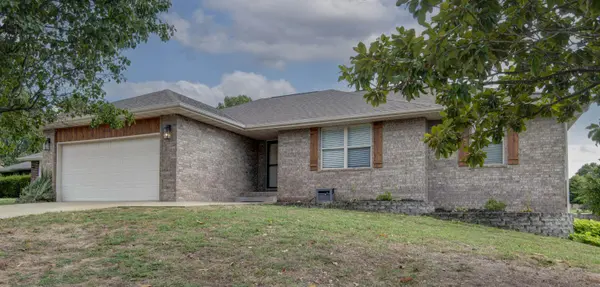 4626 S Falcon CT, Battlefield, MO 65619