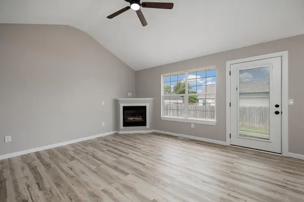 319 W Cherokee, Clever, MO 65631
