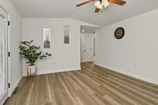 103 E Horseshoe DR, Nixa, MO 65714
