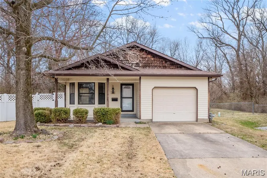 701 OAK HOLLOW CT, O'fallon, IL 62269