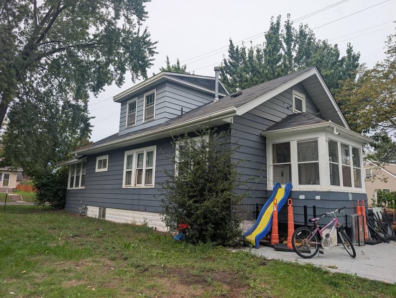 556 11th AVE N, South Saint Paul, MN 55075
