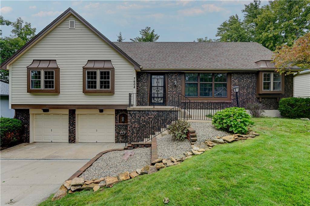7608 NW 69th ST, Kansas City, MO 64152