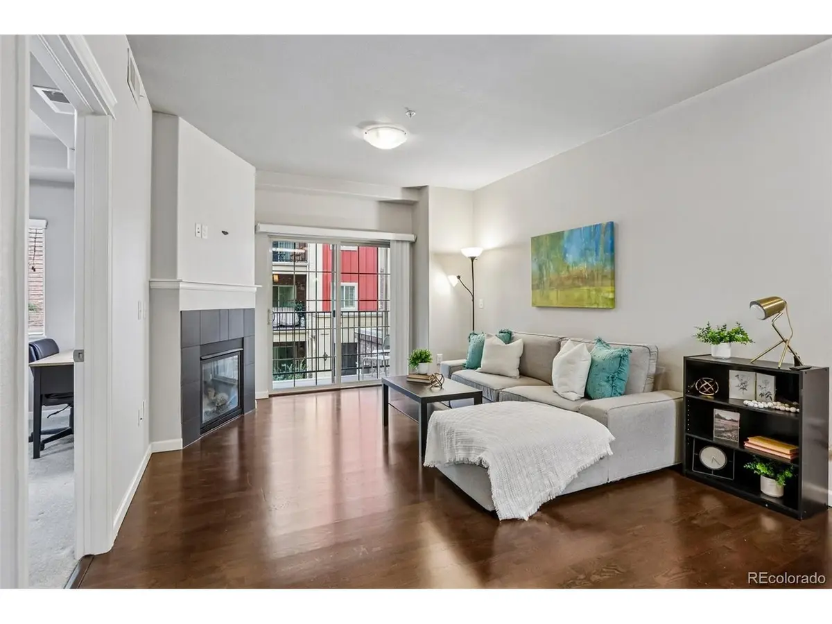 1044 Rockhurst #201, Highlands Ranch, CO 80129