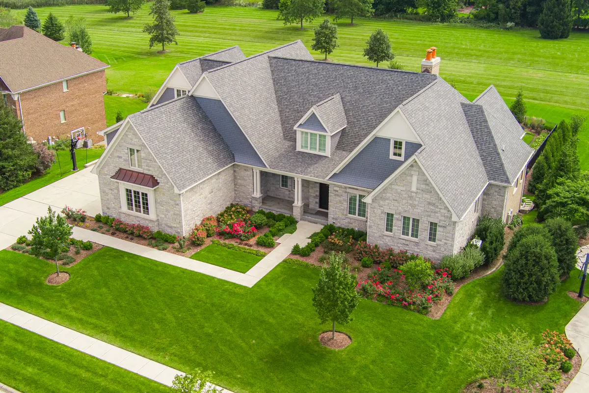 5N085 Prairie Rose DR, St. Charles, IL 60175