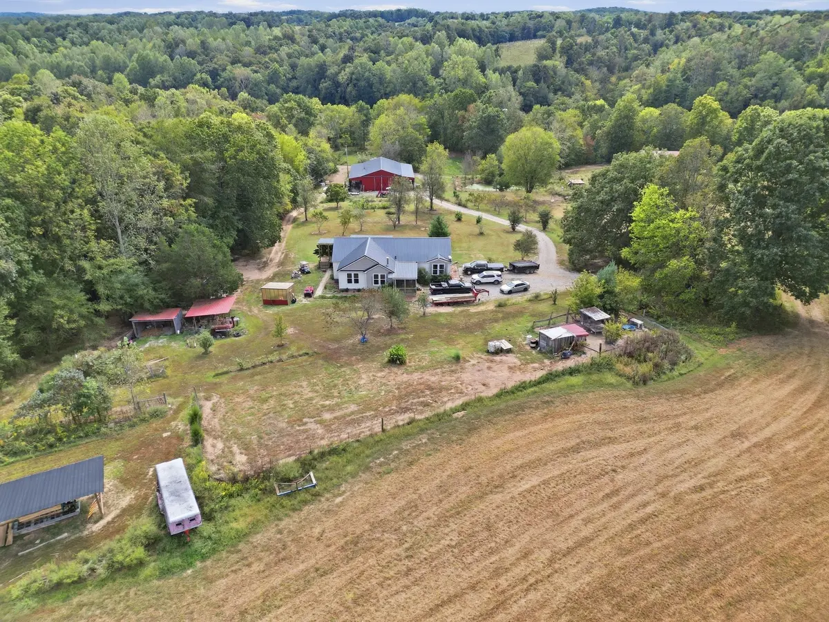 8060 Short Rd, Red Boiling Springs, TN 37150