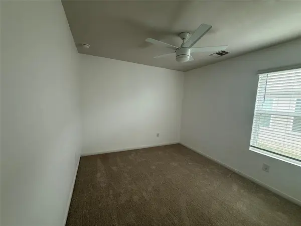 314 Abbey LN, Lockhart, TX 78644