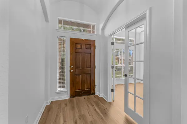 551 Middle CRK, Buda, TX 78610