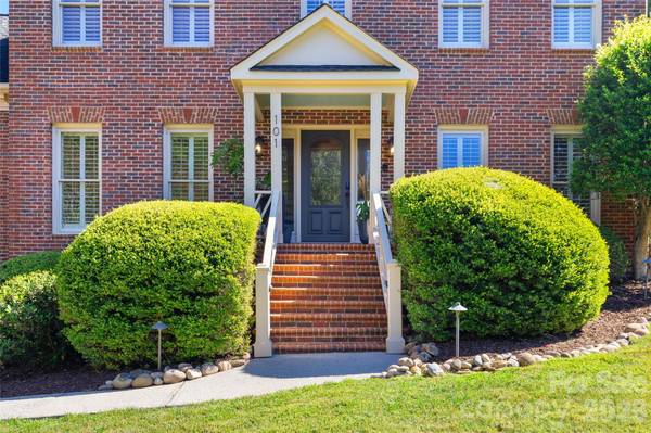 101 Samuel Guilford CT, Charlotte, NC 28270