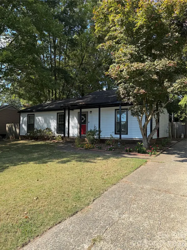 3425 Cross Winds RD, Charlotte, NC 28227