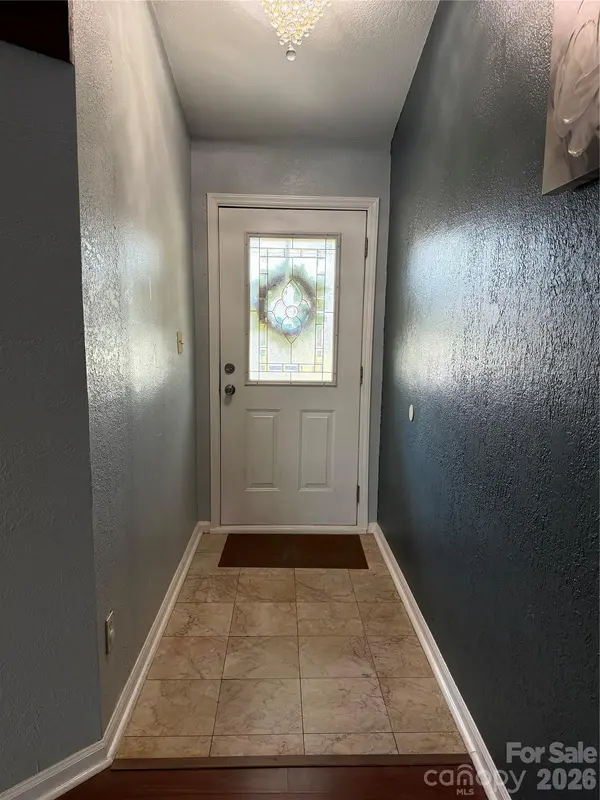 3425 Cross Winds RD, Charlotte, NC 28227