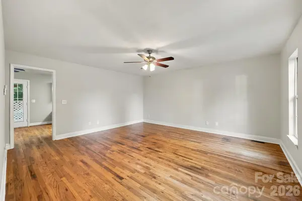 205 Colonial AVE, Concord, NC 28025