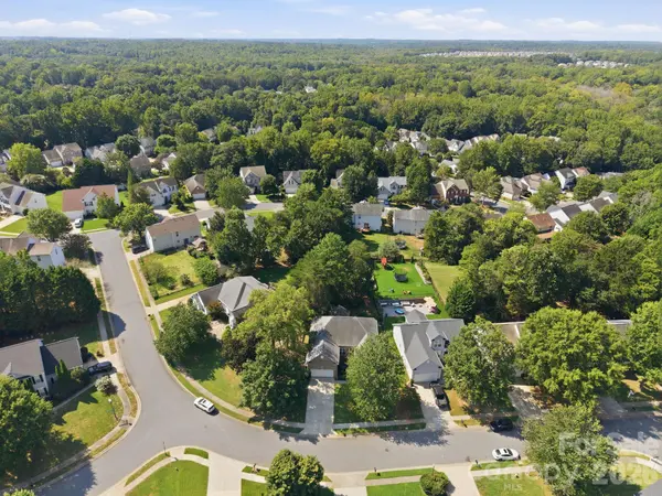12022 Harmon LN, Pineville, NC 28134