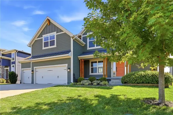 3008 SW Arboridge DR, Lee's Summit, MO 64082