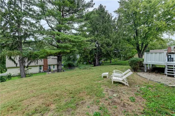 7608 NW 69th ST, Kansas City, MO 64152