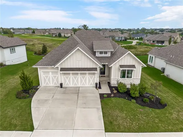 4315 Aspen DR, Basehor, KS 66007