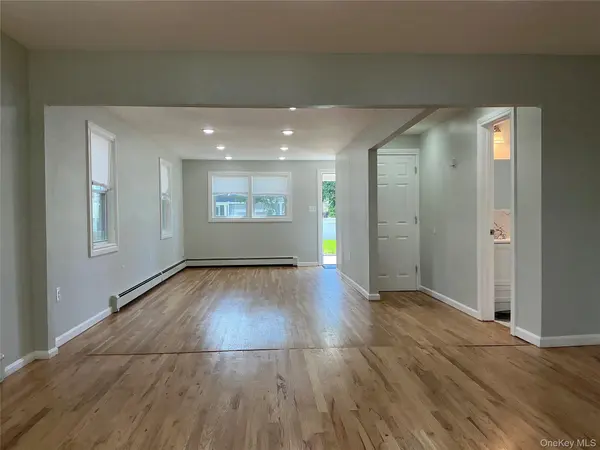 1316 6 ST, West Babylon, NY 11704