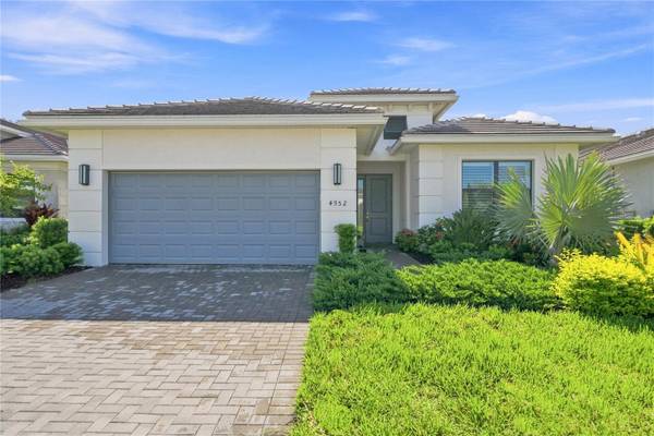 4952 FAIRHOPE CIR, Lakewood Ranch, FL 34211