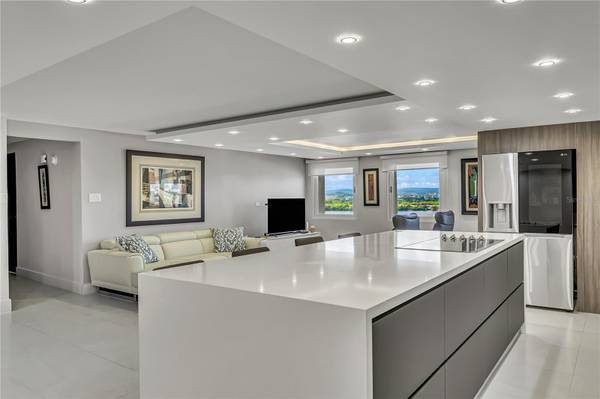 3307 ISLA VERDE AVE #1401, Carolina, PR 00979