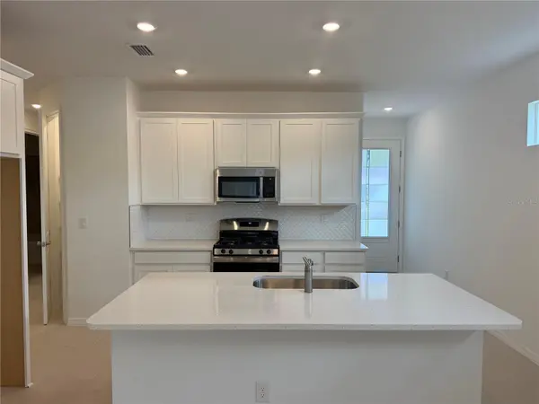 3694 NANDINA CIR, Sun City Center, FL 33573