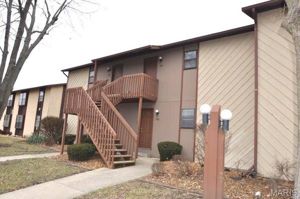 66 PEACHTREE LN, Fairview Heights, IL 62208