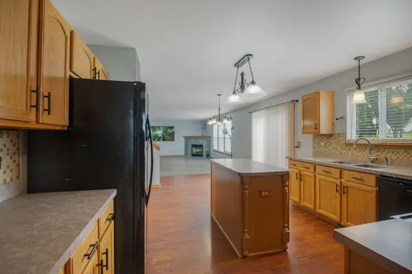 2930 Plumrose LN, Mchenry, IL 60050